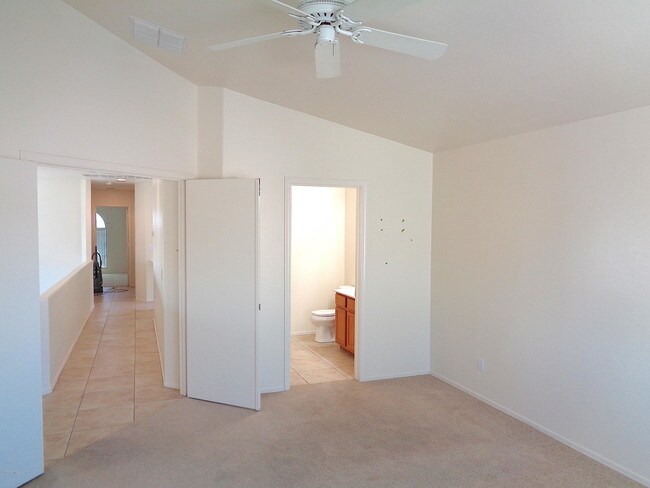 Building Photo - 4106 E Chambers St