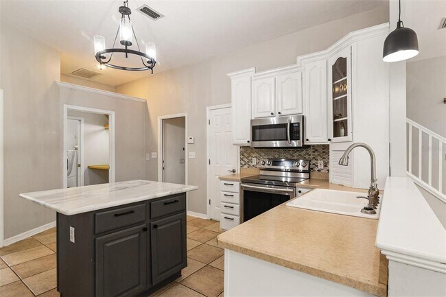 Building Photo - 6019 SW 89th Terrace