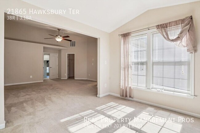 Building Photo - 21865 Hawksbury Terrace