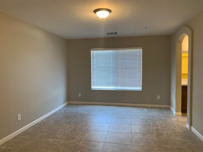 Building Photo - 13250 W Port Royale Ln
