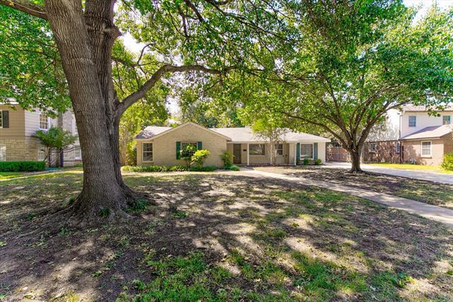 Building Photo - 3727 W Biddison St