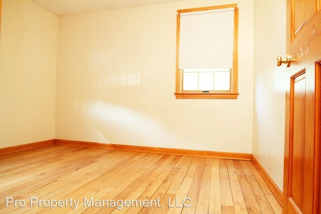 Building Photo - 3 br, 1 bath House - 14 Lynn Circle