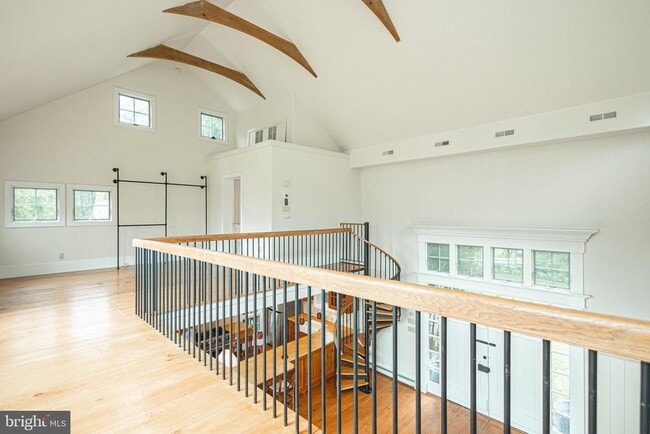 Building Photo - 6054 Honey Hollow Rd