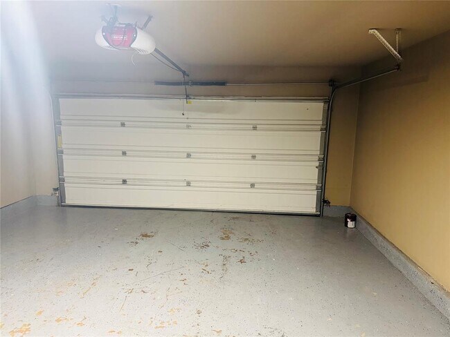 Building Photo - 209 Bradgate Dr