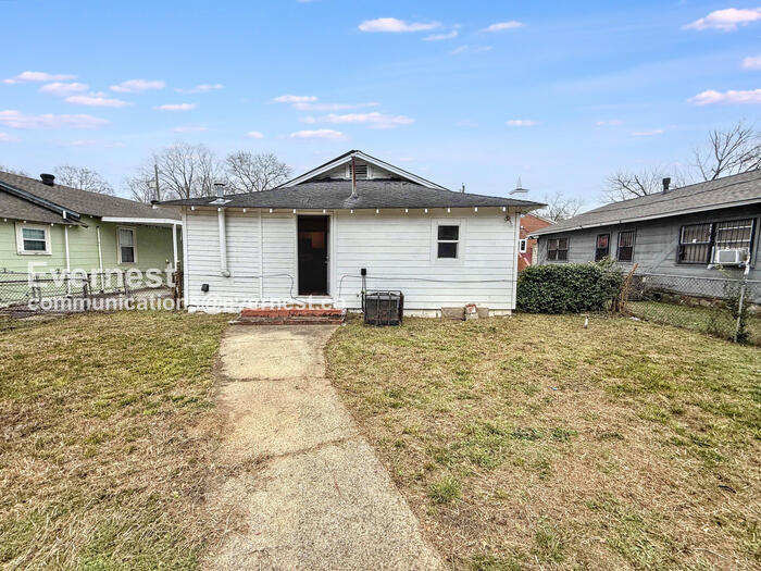 Building Photo - 318 Oregon St