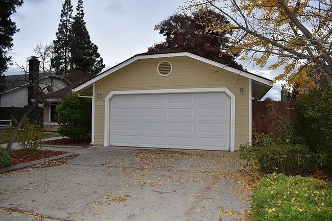 Building Photo - 872 San Pablo Ave