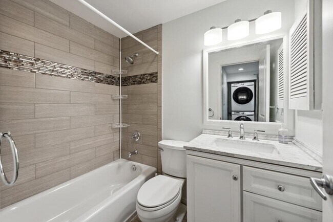 Building Photo - Cedar Creek - 2 bedrooms