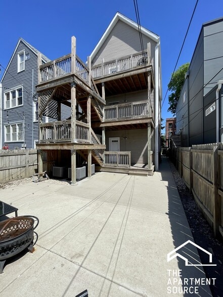 Building Photo - 3611 W Wolfram St