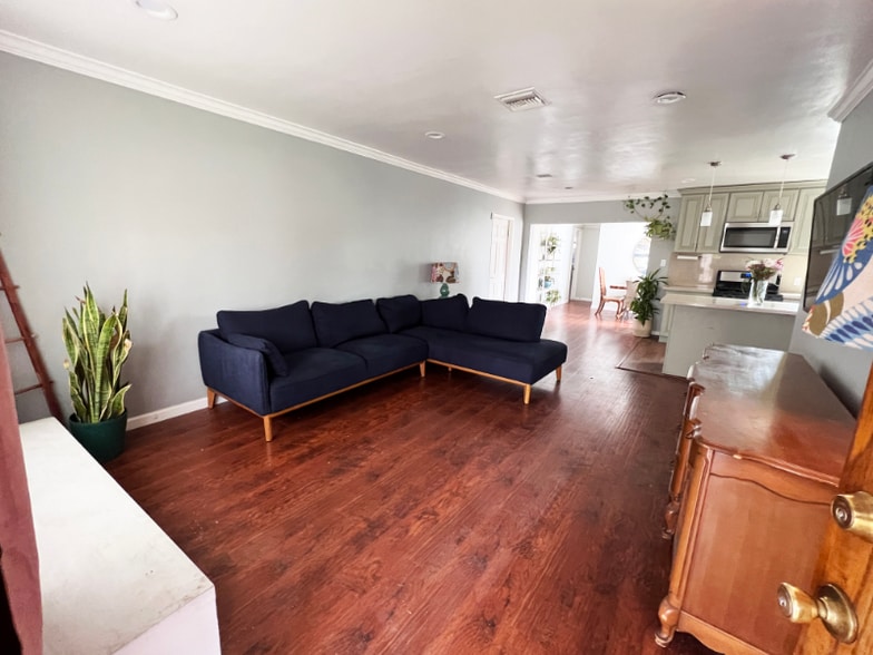 Building Photo - 14148 Community St