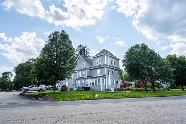 Building Photo - 85 E Main St