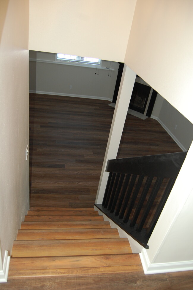 Staircase to family room - 3075 Chartwell Ct