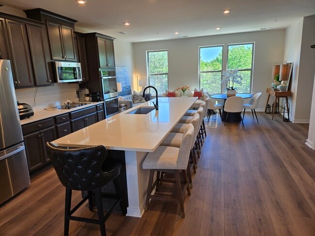 Building Photo - 13508 Innovation Station Lp