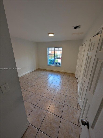 Building Photo - 225 NW 53rd St