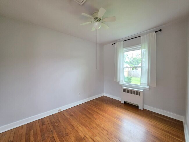Building Photo - 1209 Belmont Ave