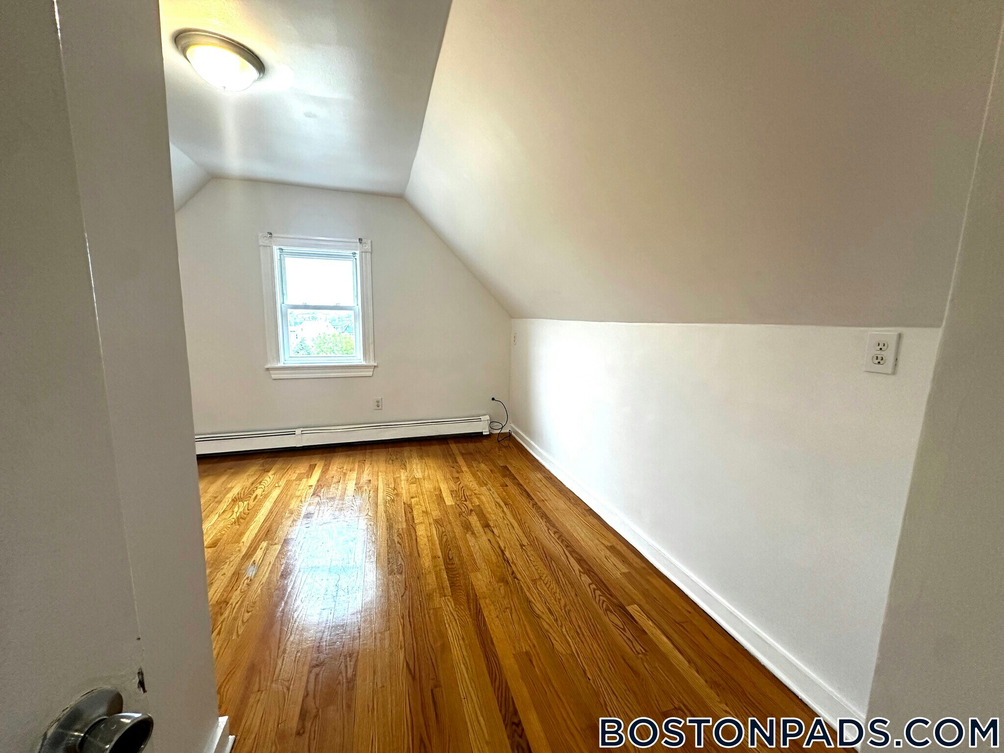 Building Photo - 30 Humphreys Pl