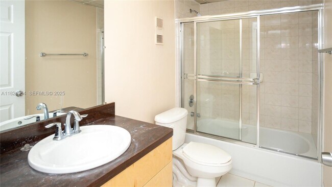 Building Photo - 10090 NW 80th Ct