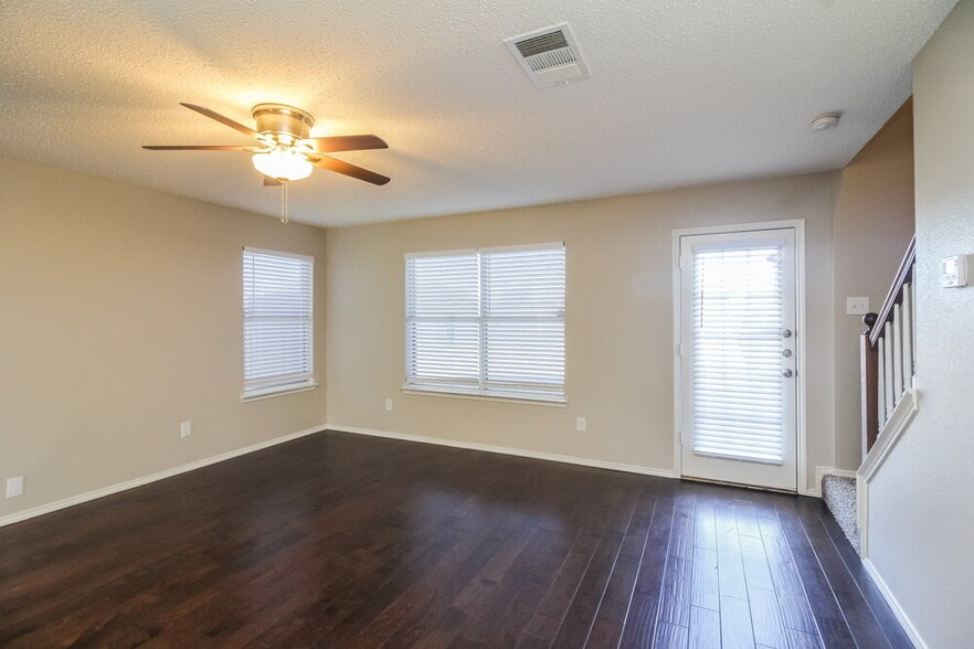 Building Photo - 705 Timber Trail