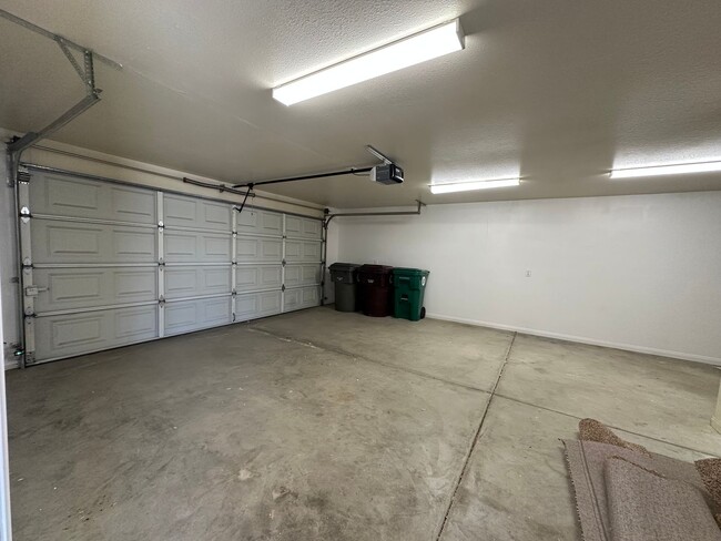 Building Photo - 6629 La Habra Ave