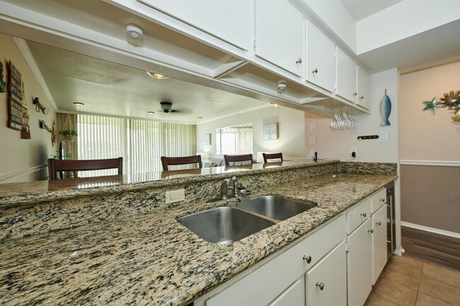 Building Photo - 12600 Melville Dr