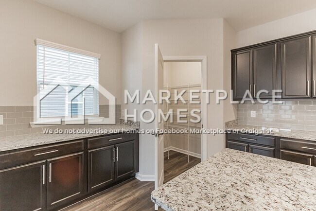 Building Photo - 213 Sessile Oak Dr