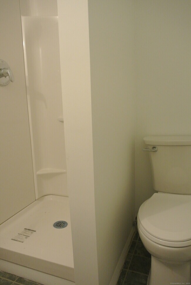 Building Photo - 130 Winchester Ave