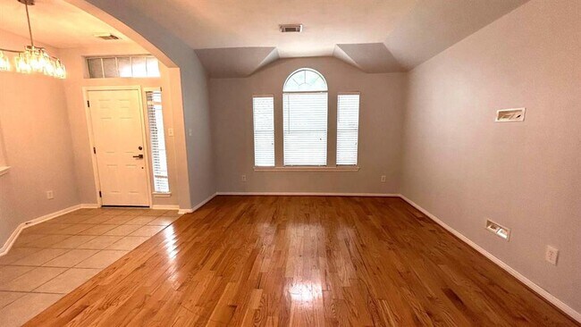 Building Photo - 8106 Saragosa Blue Ln