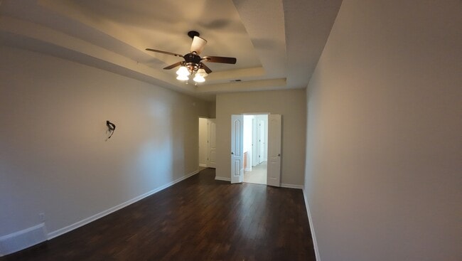 Building Photo - 135 Clear Springs Dr