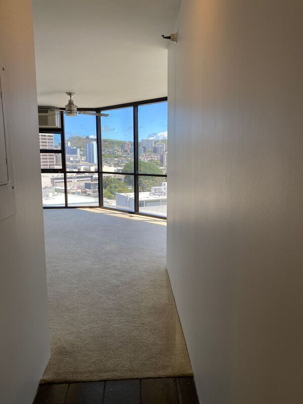 Building Photo - 930 Kaheka St