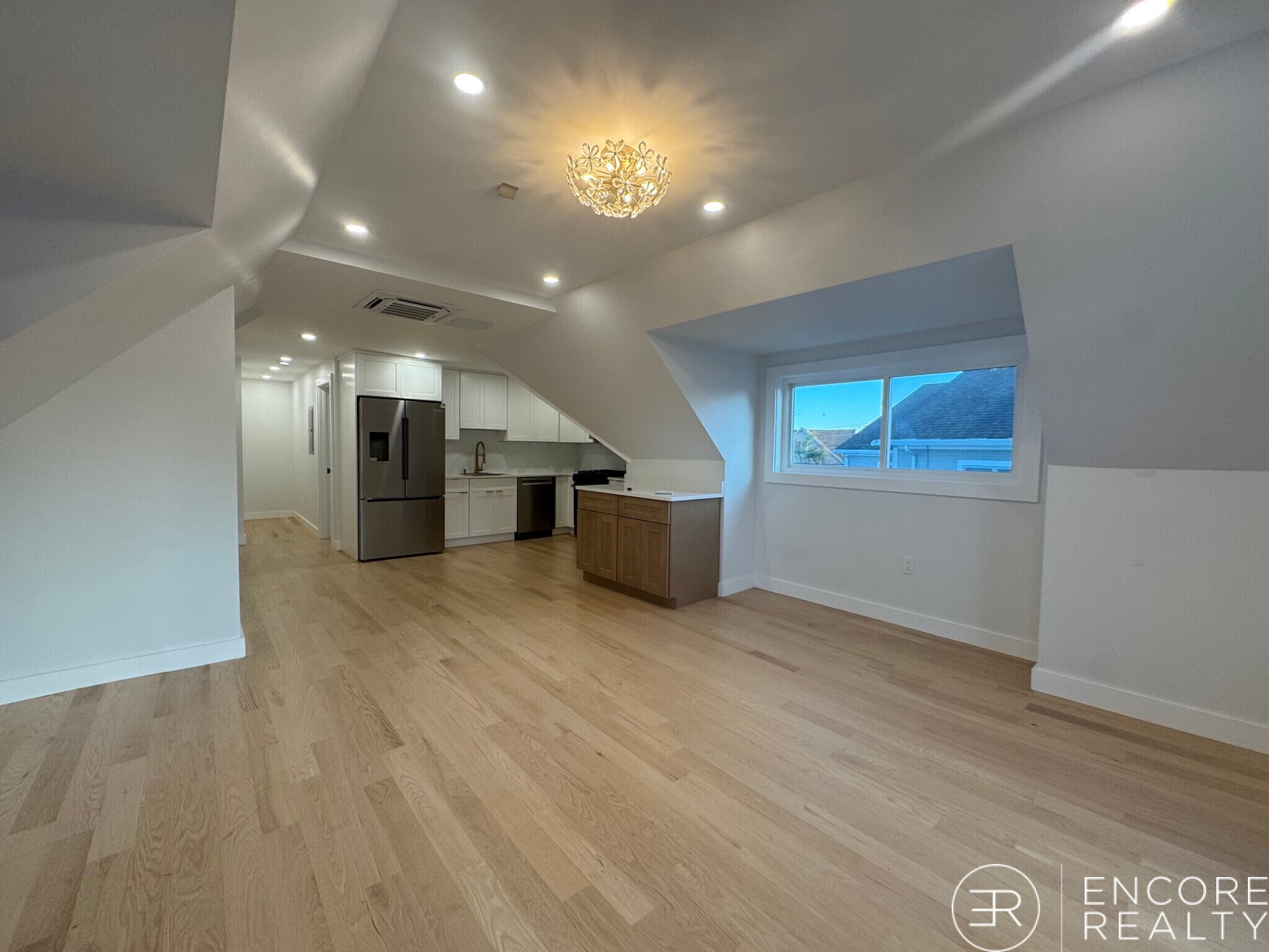 Building Photo - 12 Sewall Ave