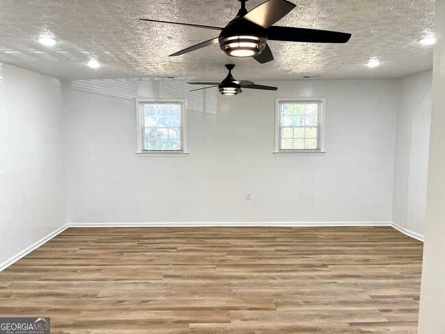 Building Photo - 165 Fieldstone Dr