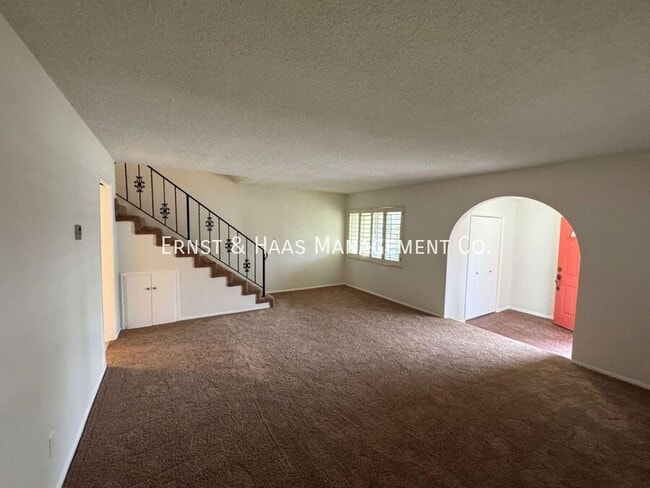 Building Photo - 242 1/2 Belmont Ave.-