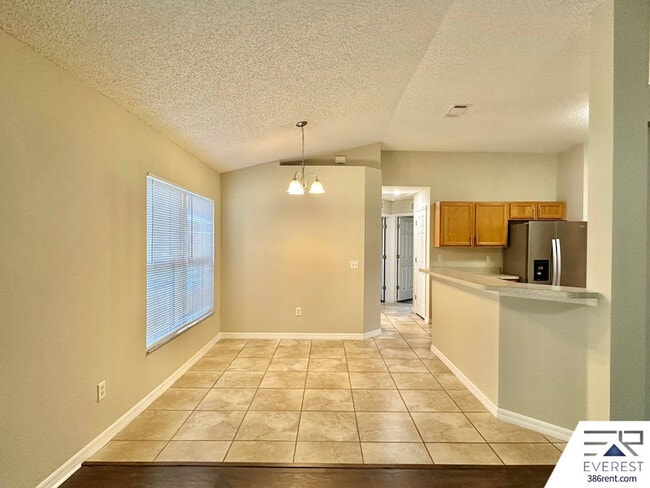 Building Photo - 32 Pierce Ln