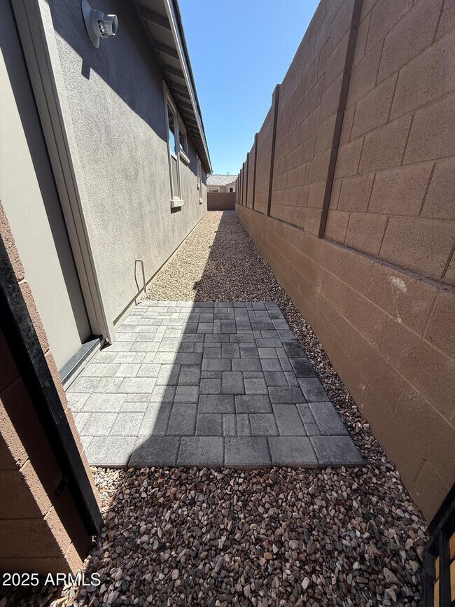 Building Photo - 13803 W Calle De Baca