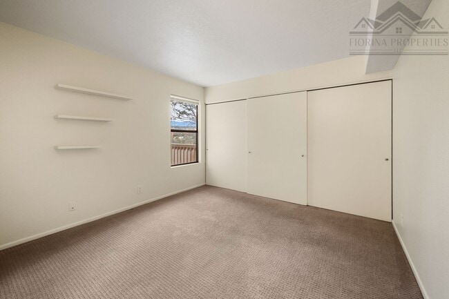 Building Photo - 1 MO. FREE RENT! UNFURNISHED Bright & Stylish Condo at The Reserve