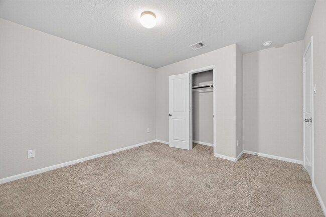 Building Photo - 29627 Juntti Park Ct