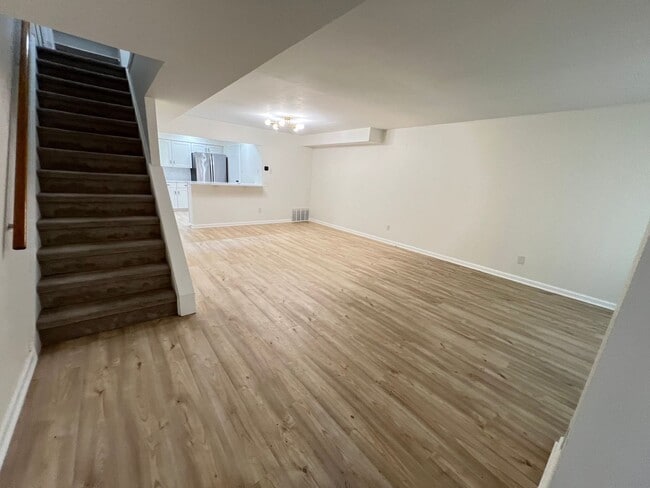 Building Photo - Newly renovated 3-bedroom, 2.5-bath home in Philadelphia’s Art Museum area