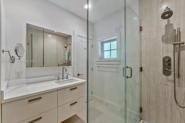 Building Photo - 186 Edgewater Dr