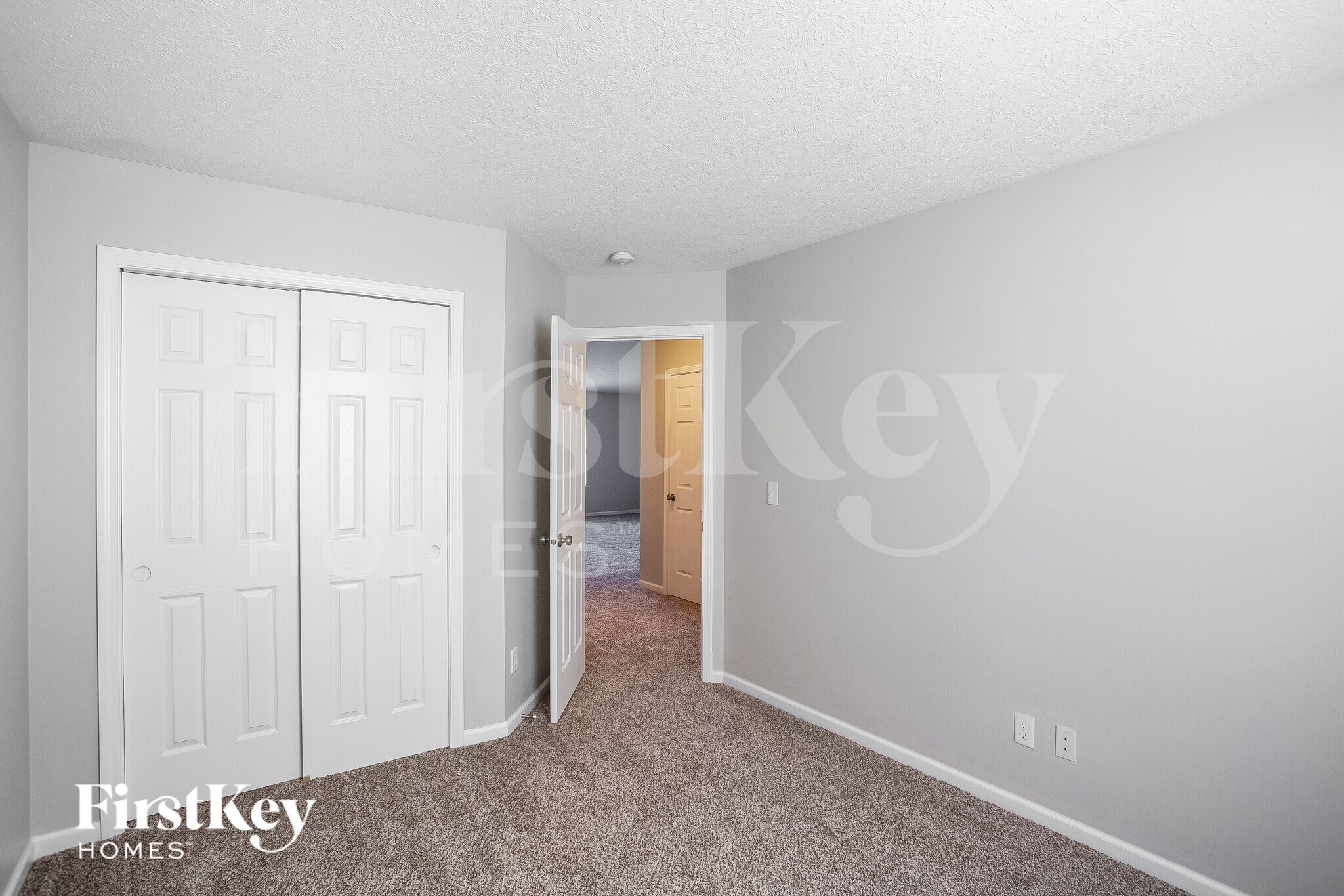 Building Photo - 10622 Deercrest Ln