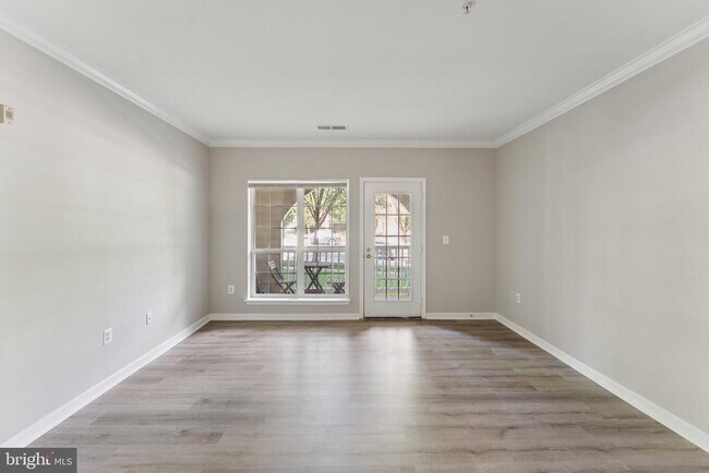 Building Photo - 4561 Strutfield Ln