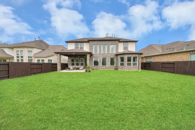 Building Photo - 2210 Captain Davis Dr