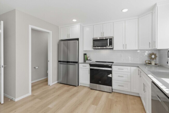 Building Photo - 3Bd/3Ba Seattle Home