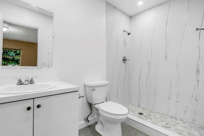 Building Photo - 3100 Coral Springs Dr