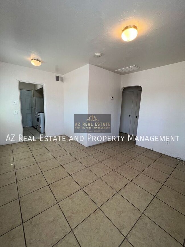 Building Photo - 1036 N 16th St