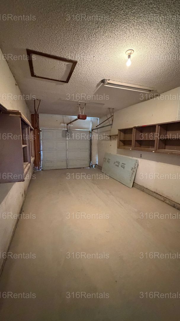 Building Photo - 501 W Clark Ave