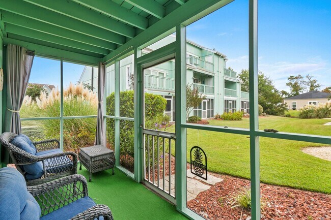 Building Photo - First Floor Seasonal Rental Available December 1, 2025-June 30, 2026-Golf Colony 40S