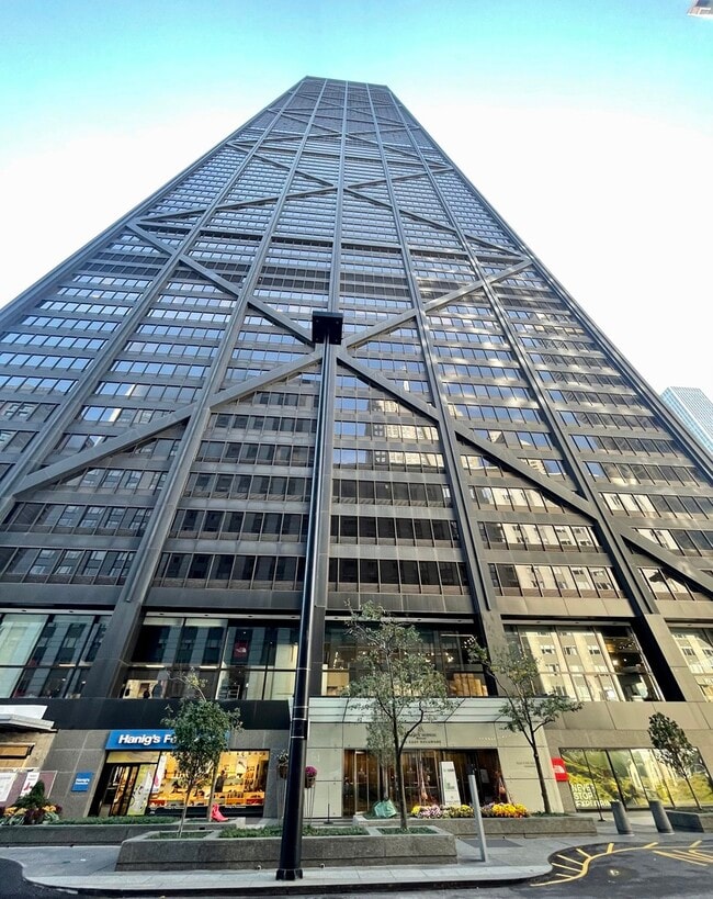 Primary Photo - 175 E Delaware Pl