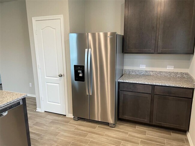 Building Photo - 822 Redinger Ridge Dr