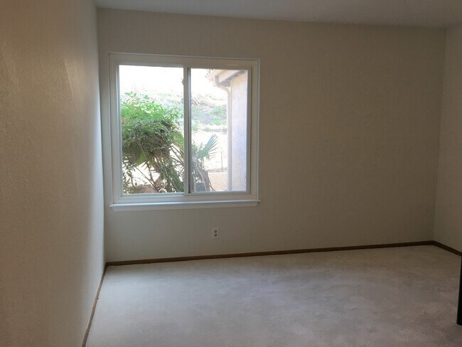 Building Photo - 3317 Vista Rocosa