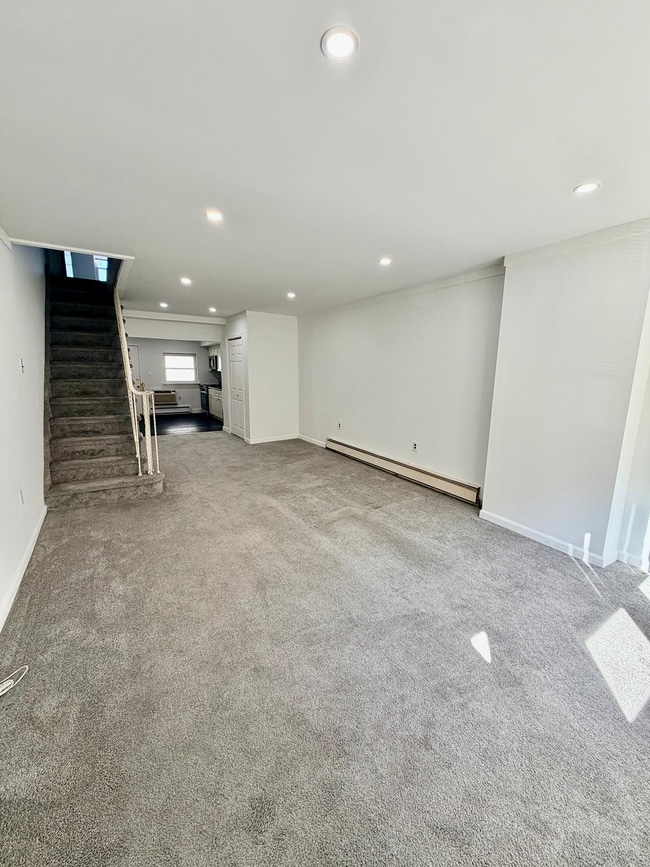 Building Photo - 3116 Salmon St