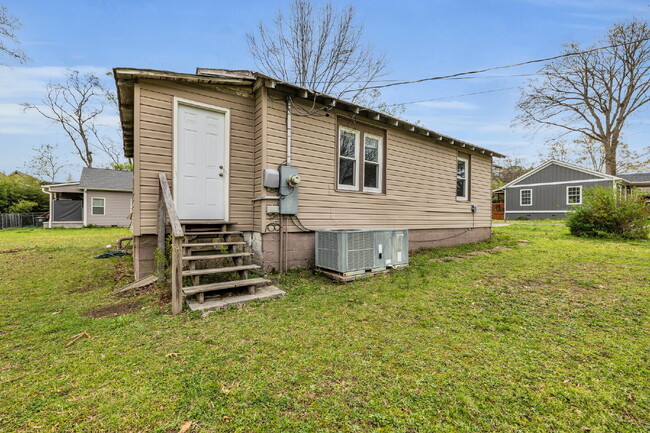 Building Photo - Cozy 2-Bed Home in East Brainerd – Quiet S...